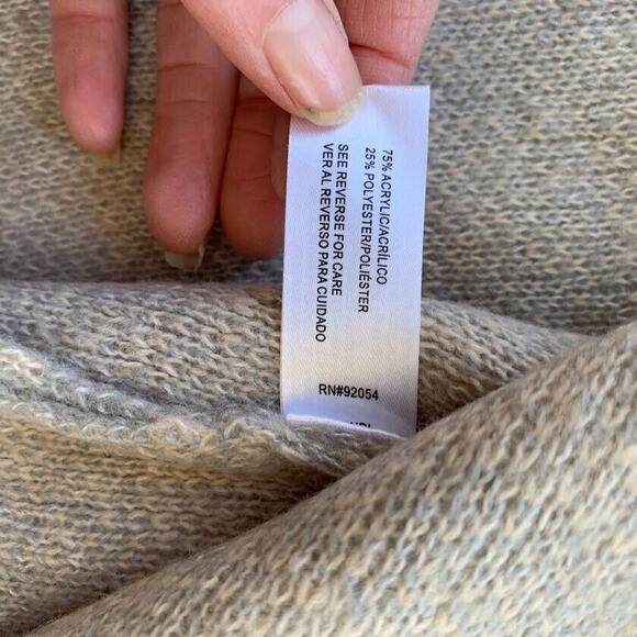 Love Ever After Cardigan Sweater Shacket Womens Size Medium Pockets Plaid Button - Picture 5 of 8